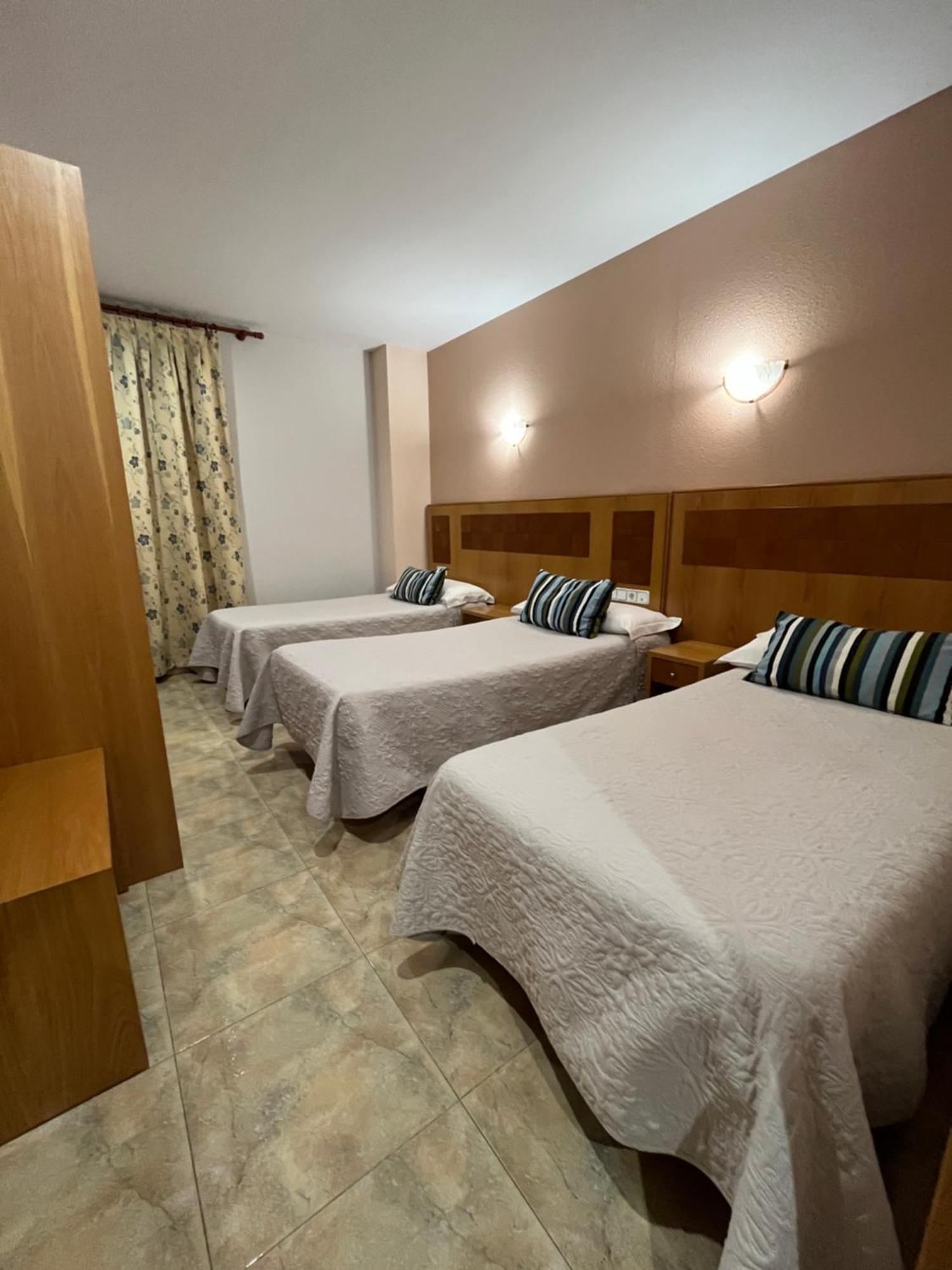 Hostal Azul El Molar Extérieur photo