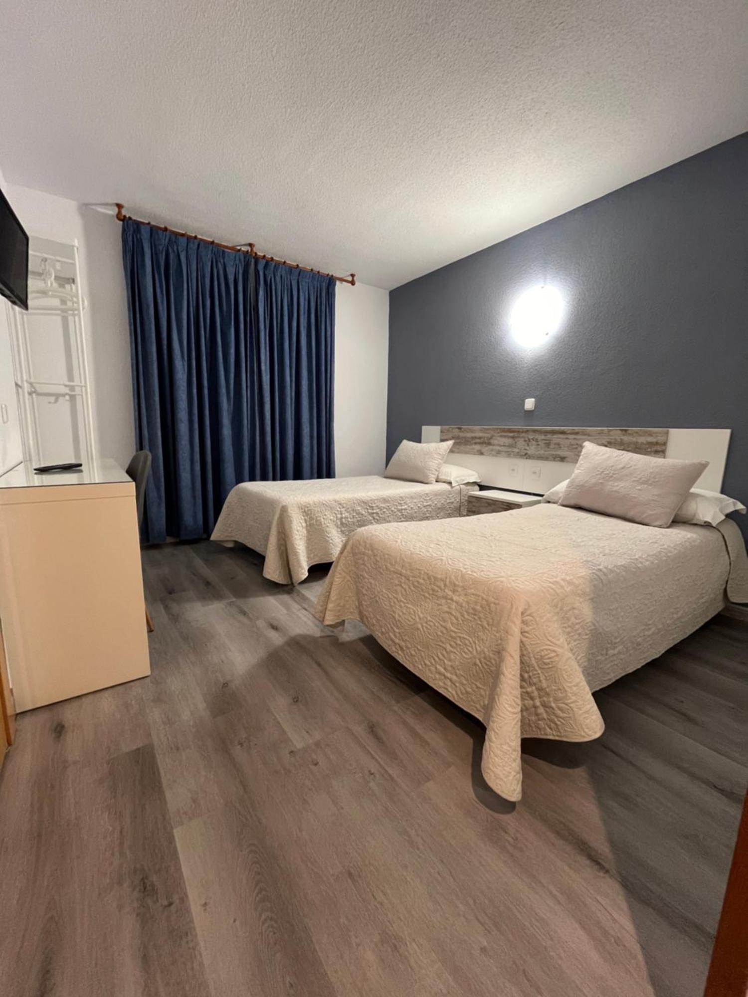 Hostal Azul El Molar Extérieur photo